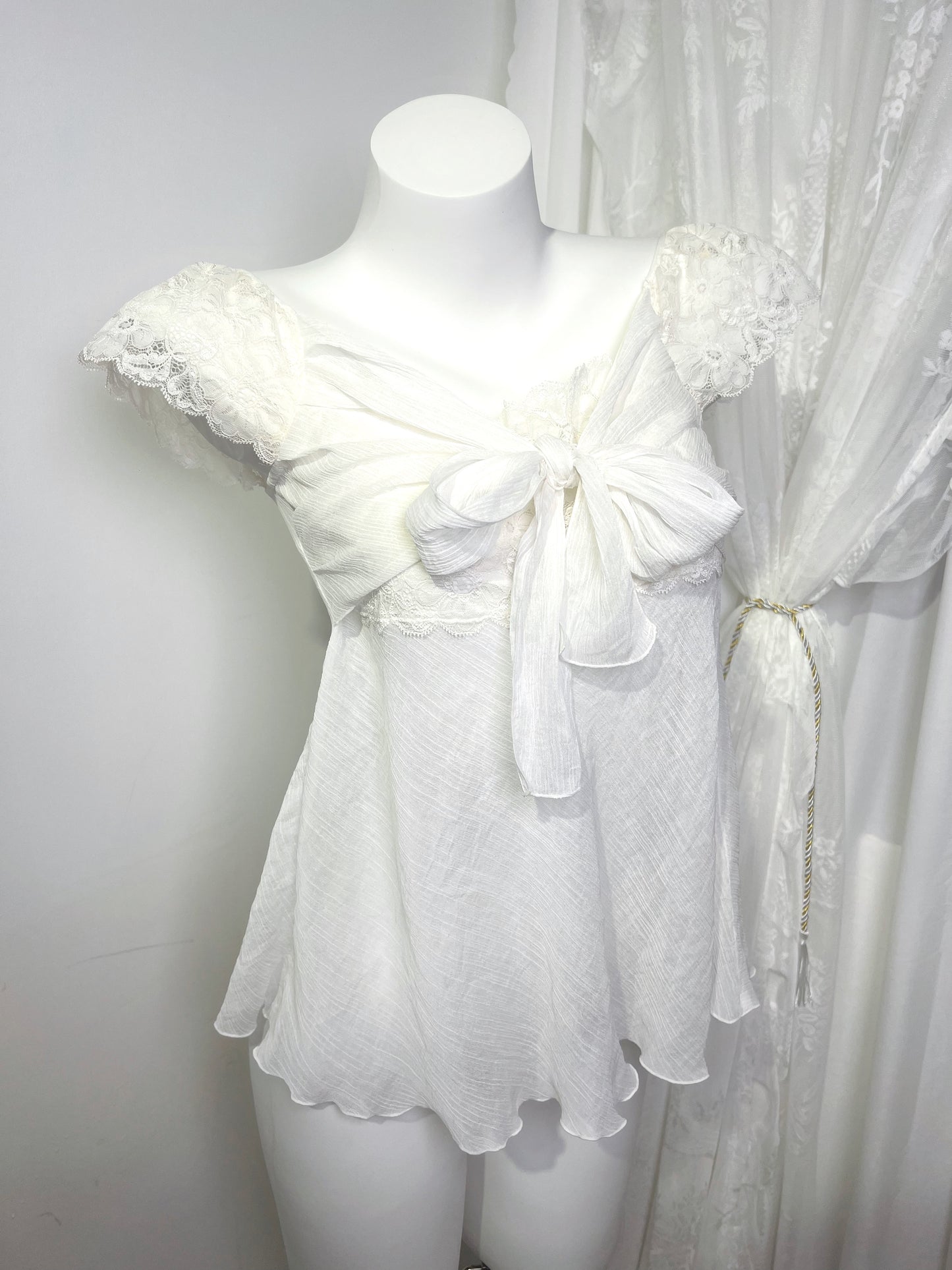 [06D102S] Buttercream Layers & Ruffle Set