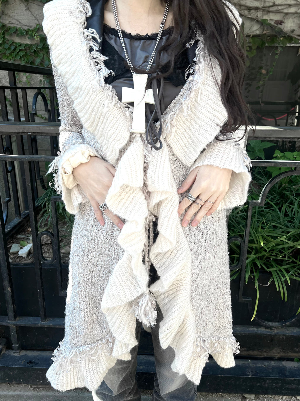 ( 🅜 a h ᵒ ᵐ < a d e ) Lazy Antique Ruffle Knit Cardigan
