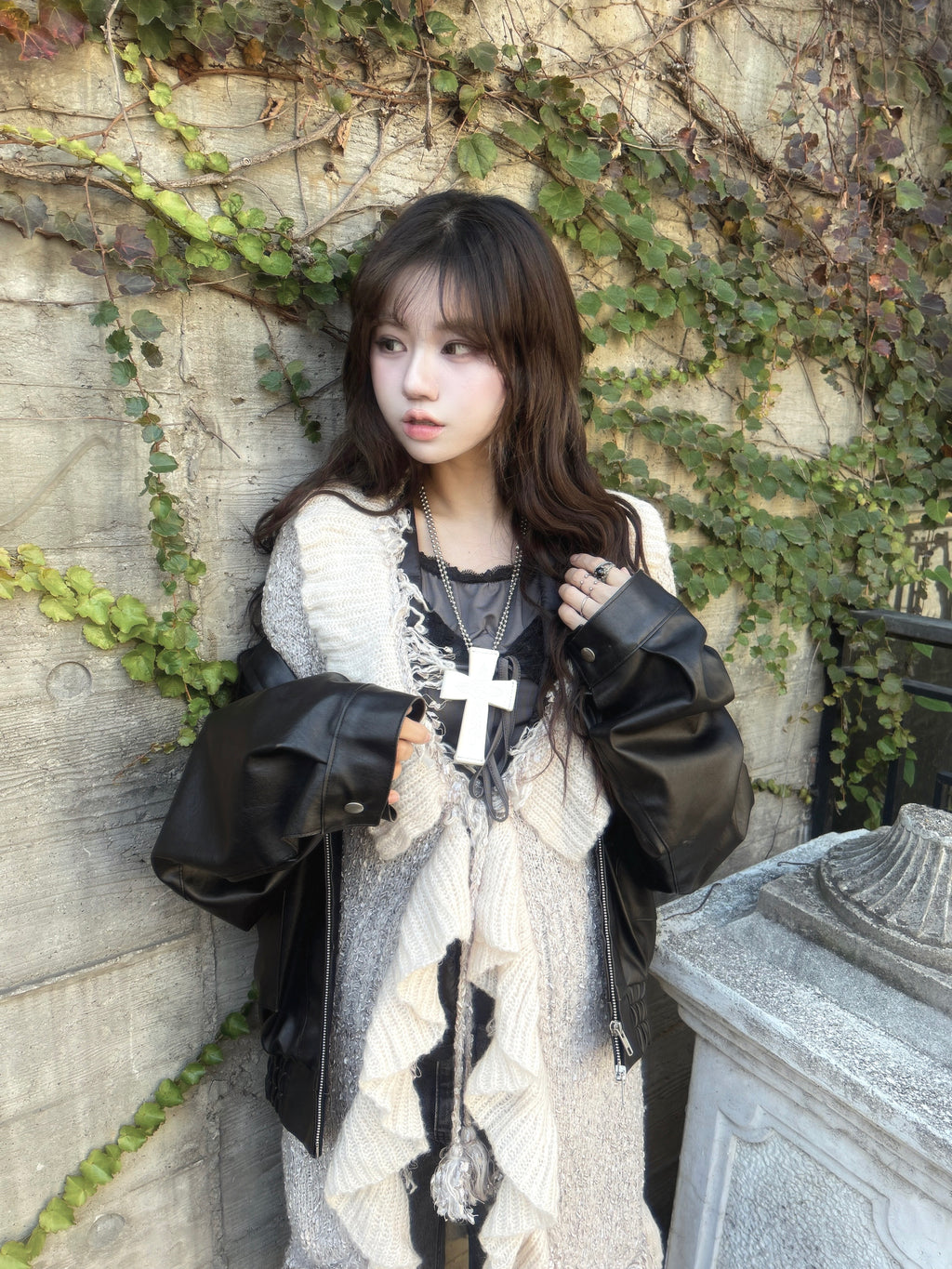 ( 🅜 a h ᵒ ᵐ < a d e ) Lazy Antique Ruffle Knit Cardigan
